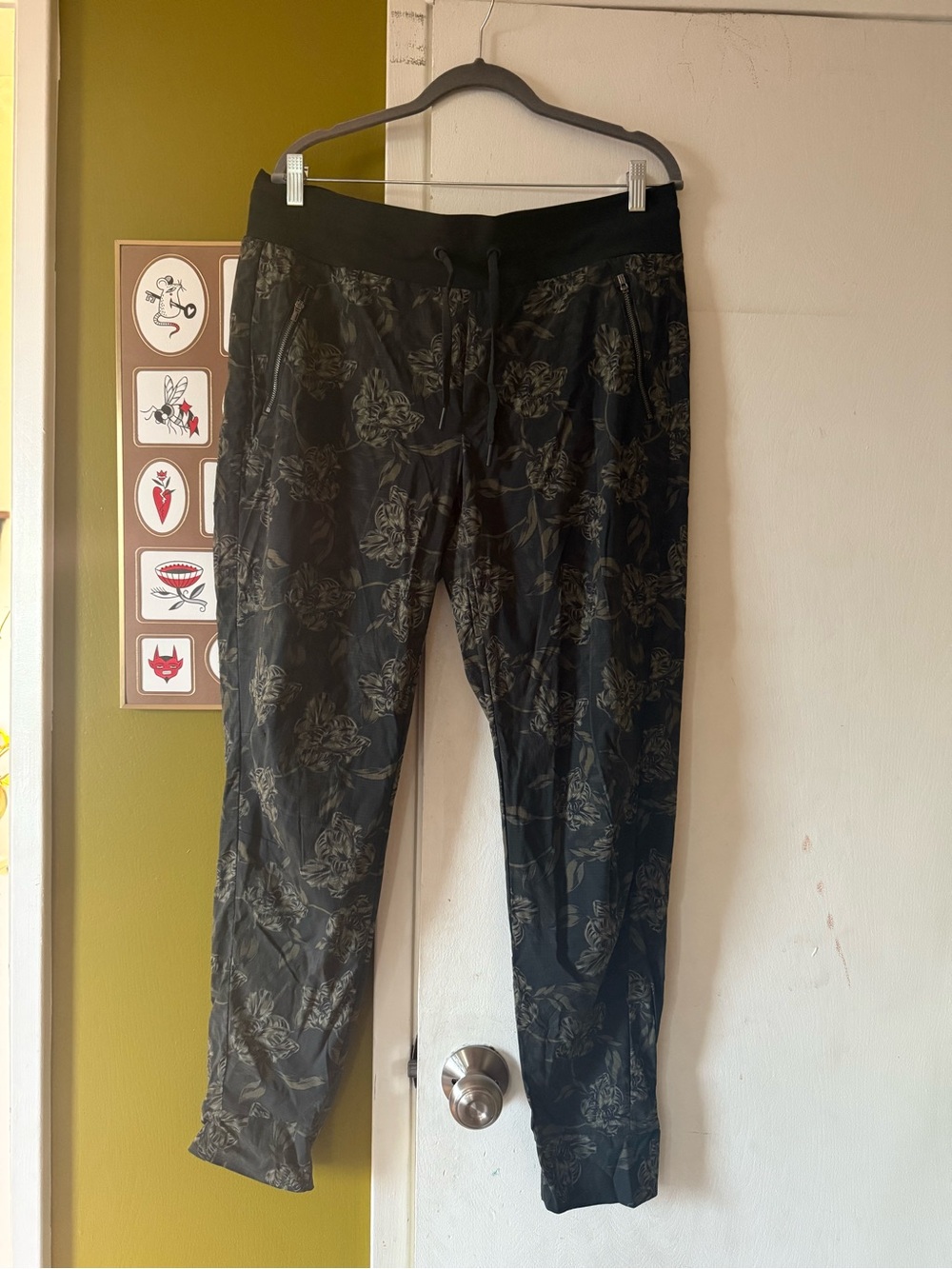 Athleta Floral Jogger Pants